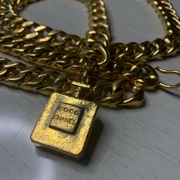 1970s Chanel Gold Toned Perfume Chain Belt Necklace Vintage Pristine condition - Picture 2 of 14
